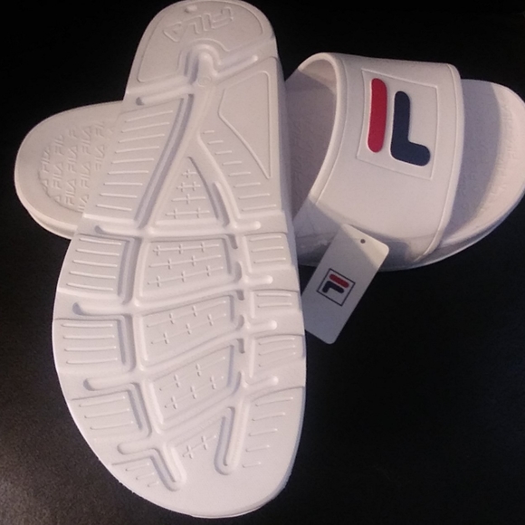 White Fila slides - Picture 2 of 4